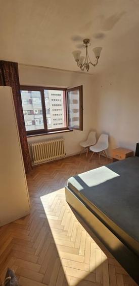 Apartament cu 3 camere semidecomandat, mobilat în Grigorescu