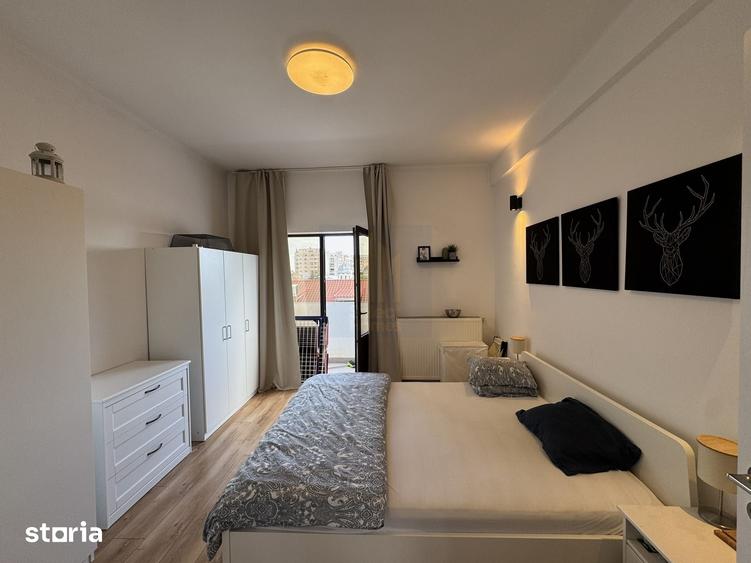 Apartament cu 3 camere semidecomandat, mobilat în Eminescu