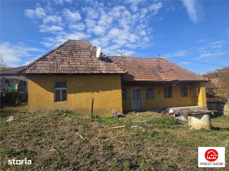 Casă cu 2 camere cu Teren 400 Mp în Ceuaș