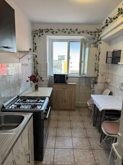 Apartament cu 2 camere decomandat în Faleză