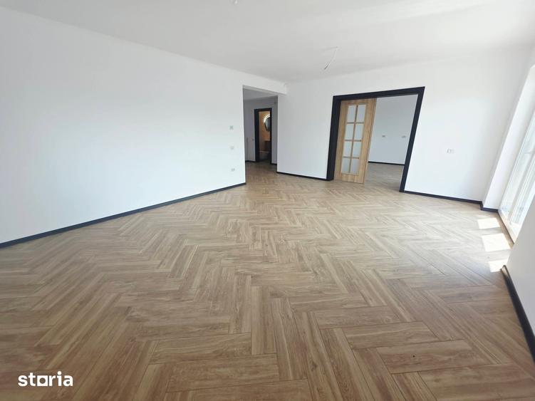 Vand casa singur in curte cu sistem camere video Izvor Tarlungeni - 11