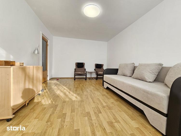 Apartament cu 3 camere decomandat, mobilat în Titan