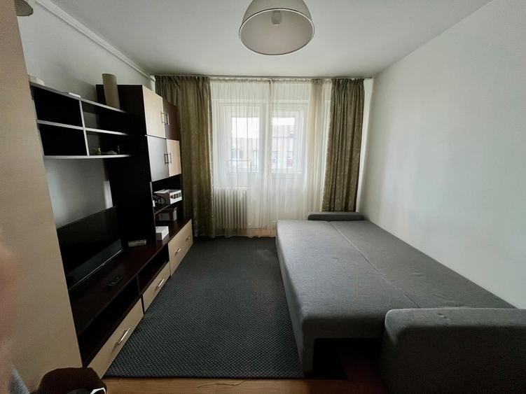 Apartament cu 2 camere decomandat în Berceni