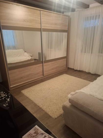 Casă cu 4 camere în Cârna