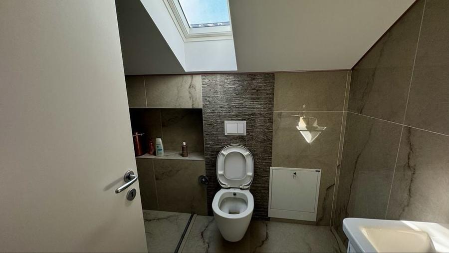 Apartament cu 3 camere în Giroc
