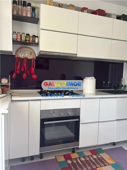 Apartament cu 3 camere semidecomandat, mobilat în Ștefan cel Mare