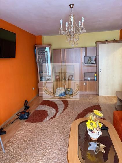 Apartament cu 2 camere decomandat, mobilat în Aradului
