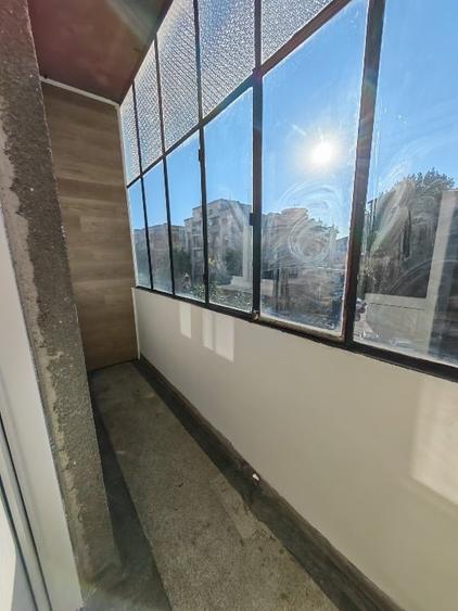 Apartament cu 3 camere decomandat, mobilat în Banu Manta