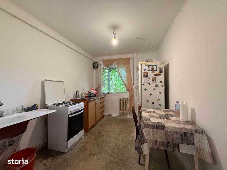 Apartament cu 3 camere decomandat în Hala Centrală