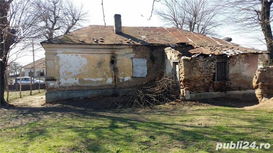 Teren de 2600 mp, în Giurgița