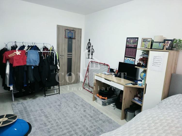 Apartament cu 3 camere decomandat, mobilat în Florești