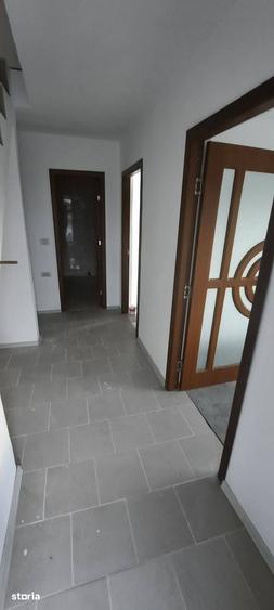 Casă cu 4 camere cu Teren 600 Mp în Voinești