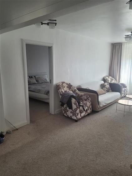 Apartament 3 camere decomandat zona Nord - 4