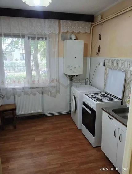 Apartament cu 2 camere decomandat în Nicolina