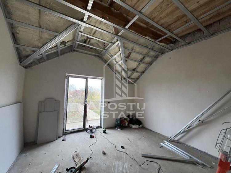 Duplex cu 4 camere cu Canalizare în Covaci