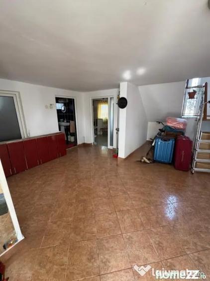 Casă cu 3 camere cu Teren 3300 Mp în Coltău