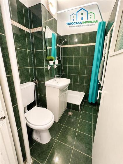 Apartament cu 2 camere semidecomandat în Craiovița Nouă