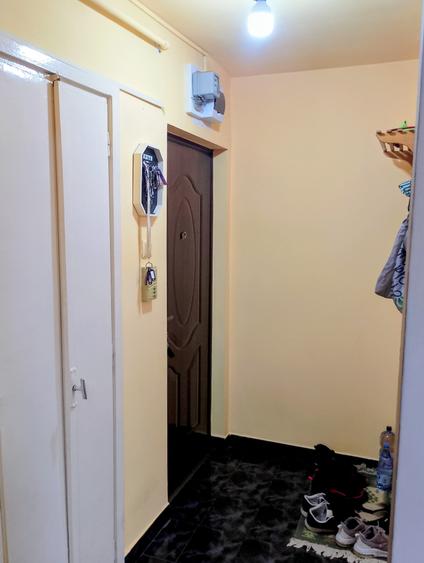 Apartament cu 2 camere semidecomandat în Tipografilor