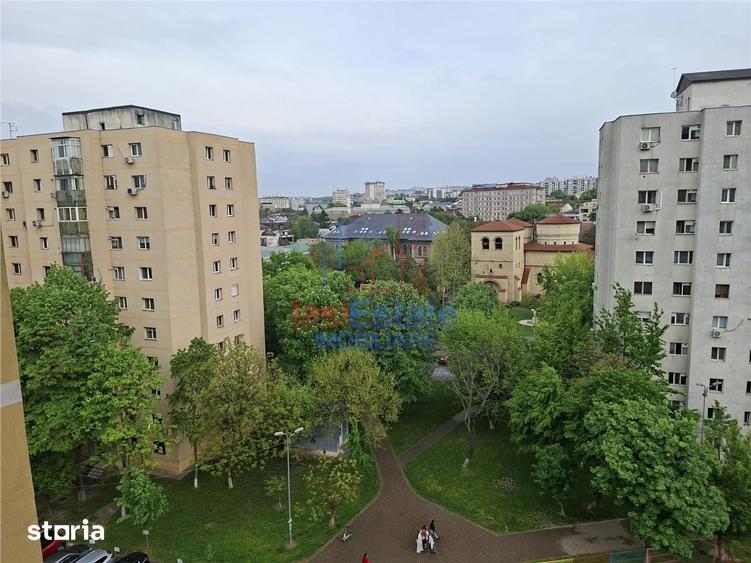 Apartament cu 3 camere decomandat în Hala Centrală