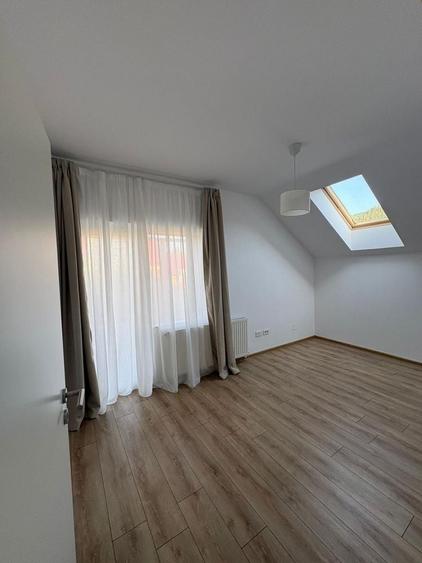 Casă cu 4 camere cu Teren 461 Mp în Bunloc