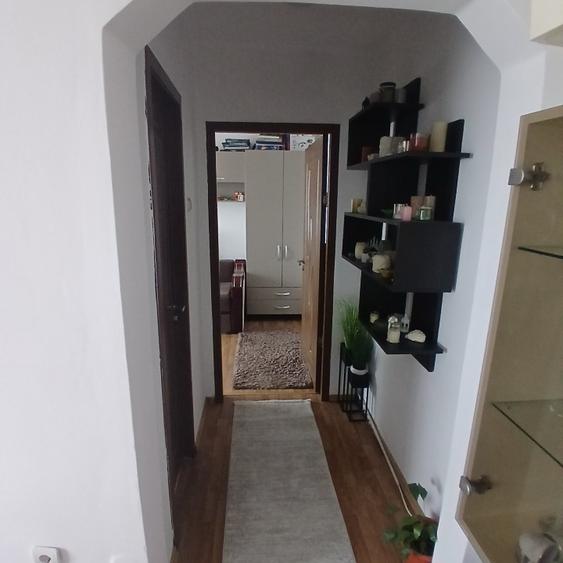 Apartament cu 3 camere semidecomandat în Sud-Est