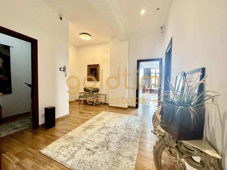 Apartament cu 4 camere decomandat, mobilat în Iancu Nicolae