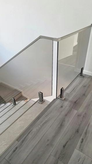 Casă cu 6 camere cu Teren 500 Mp în Tunari