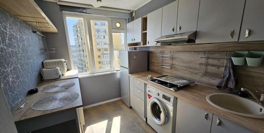 Apartament cu 2 camere semidecomandat, mobilat în Pantelimon