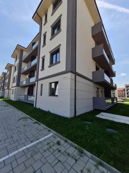 Apartament cu 2 camere decomandat în Giroc