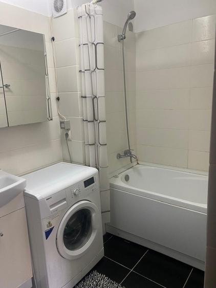 Apartament cu 2 camere decomandat în Semicentral