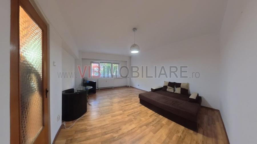 Garsonieră decomandată în Alba Iulia