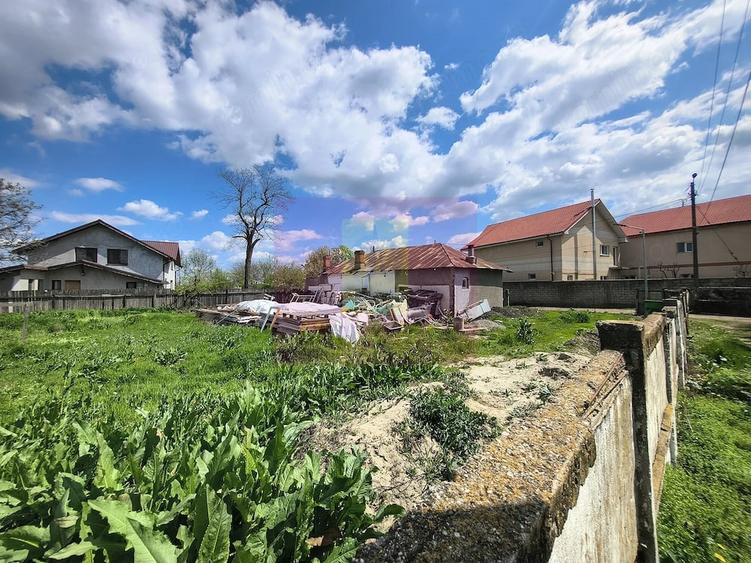 Teren de 975 mp, în Poșta