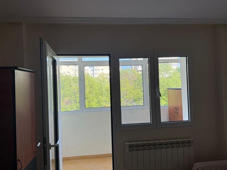 Apartament cu 2 camere decomandat în Exterior Vest