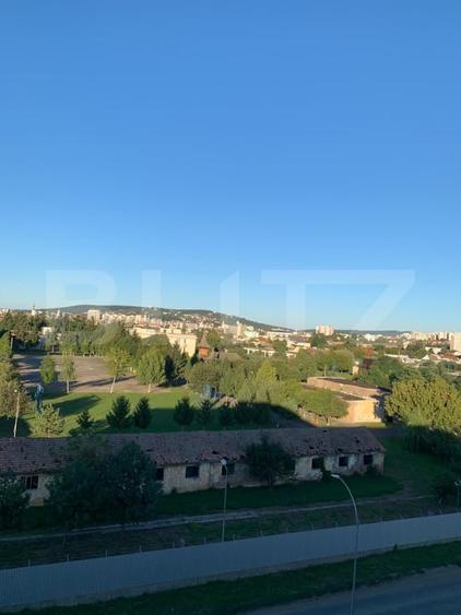 Apartament cu 2 camere semidecomandat, mobilat în Libertății