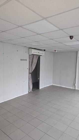 Spațiu comercial, de 50 mp, în Petros
