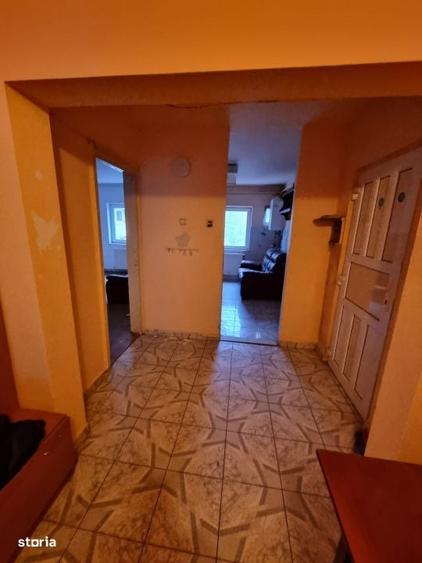 Apartament cu 3 camere decomandat în Micro 17