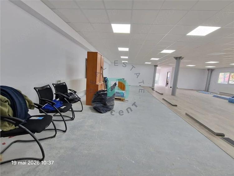 Spațiu comercial, de 195 mp, în Periferie