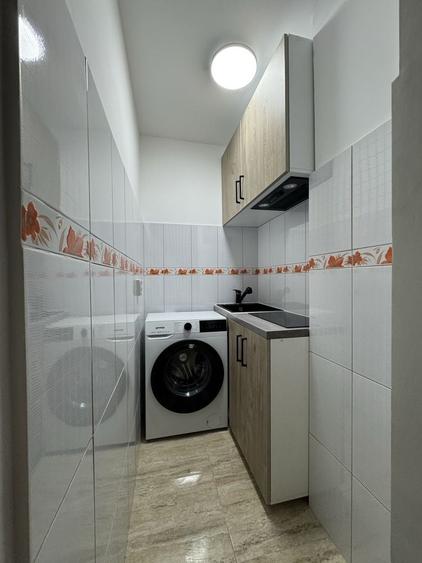 Garsonieră decomandată în Central