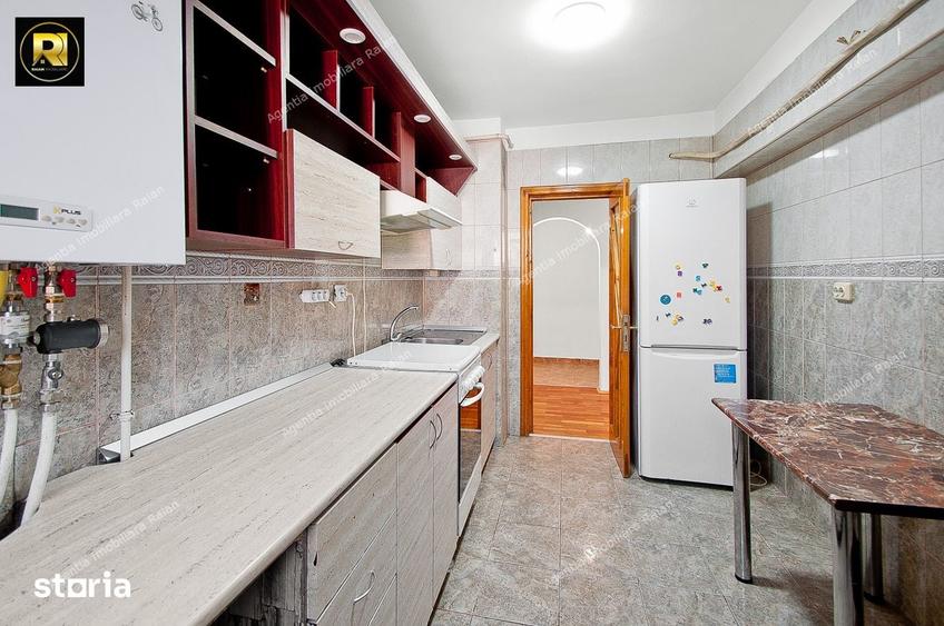 Apartament cu 3 camere decomandat în Siderurgiștilor