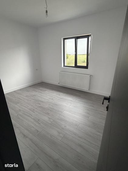 Casă cu 5 camere cu Teren 500 Mp în Ciorogârla