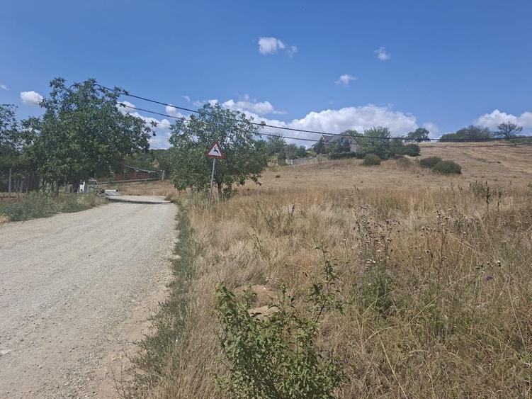 Teren de 675 mp, în Oncea