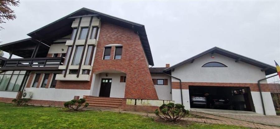 Casă individuală cu 6 camere cu Teren 1725 Mp în Exterior Sud