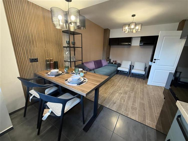 Apartament cu 3 camere decomandat în Ultracentral