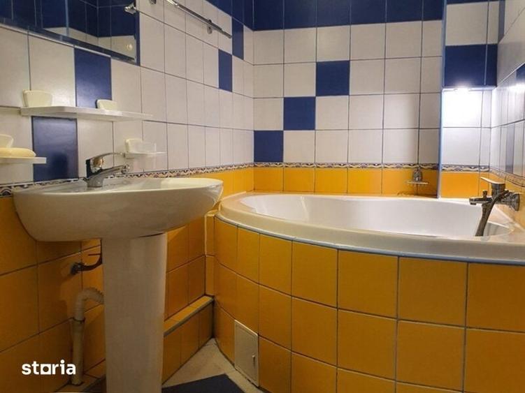 Apartament cu 3 camere decomandat în Vitan