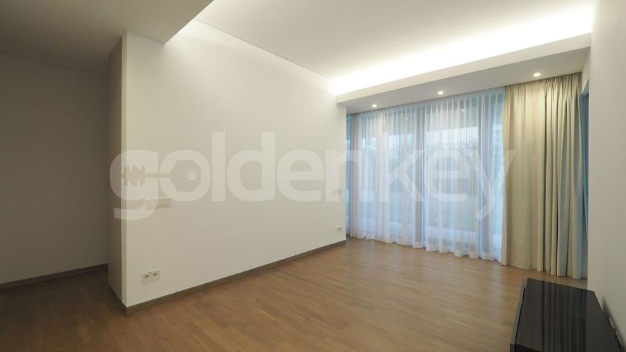 Apartament cu 4 camere decomandat, mobilat în Primăverii