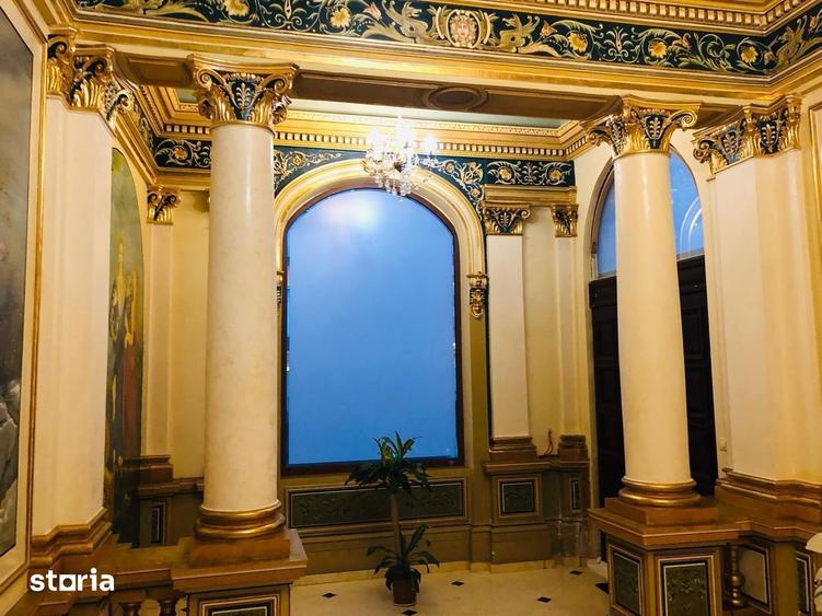 Casă cu 8 camere cu Teren 455 Mp în Central