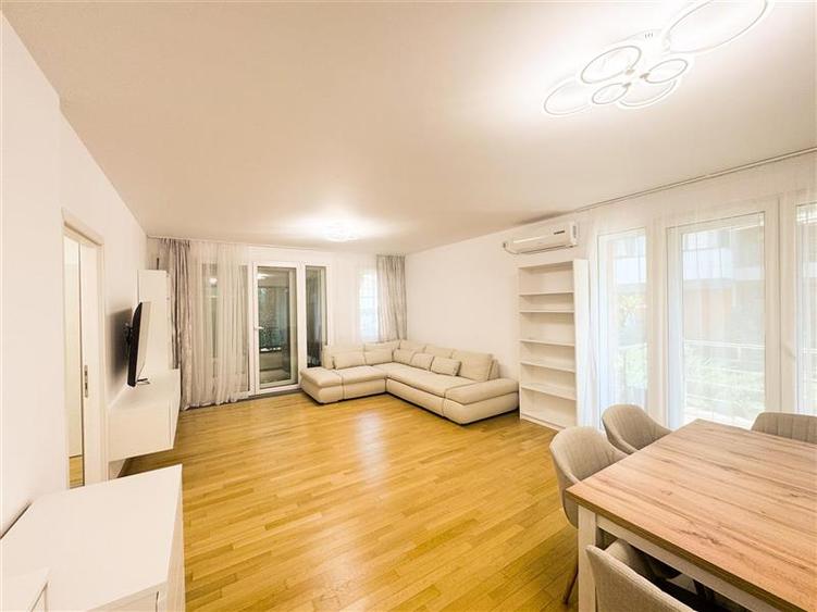 Apartament cu 3 camere semidecomandat, mobilat în Herăstrău