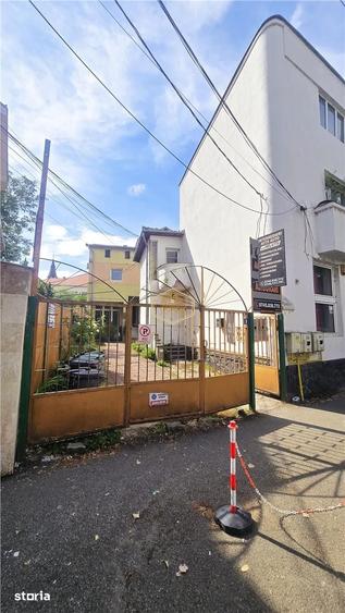 Spațiu comercial, de 25 mp, în Central