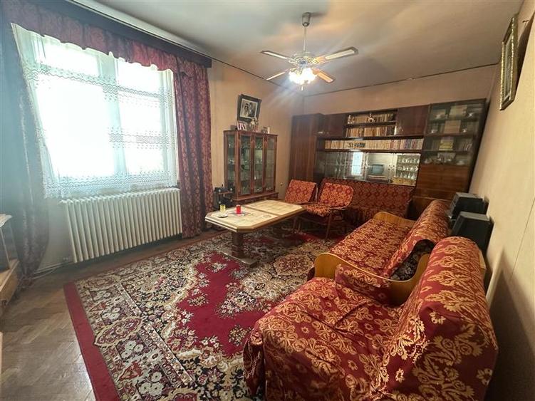 Apartament cu 3 camere decomandat în Luncă