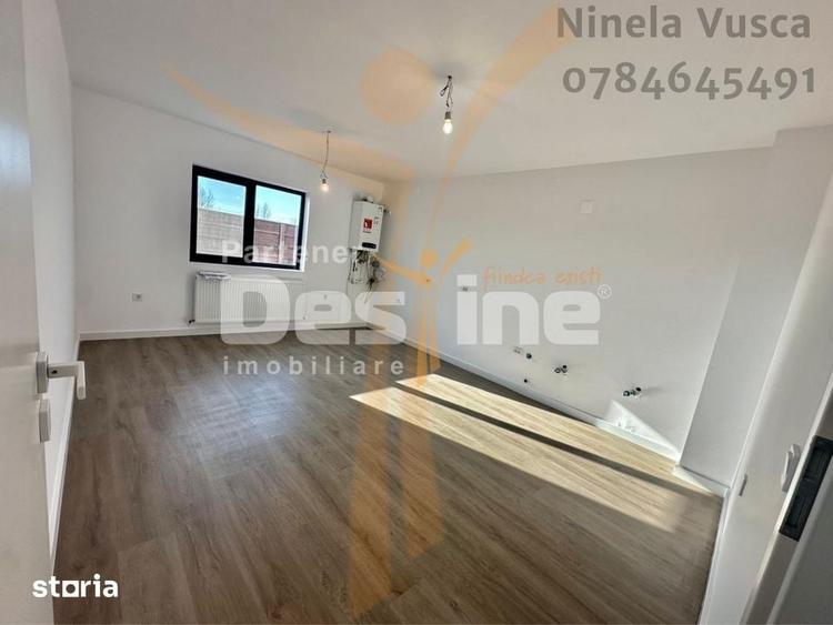 Casă cu 4 camere decomandat cu Teren 400 Mp în Răzvad